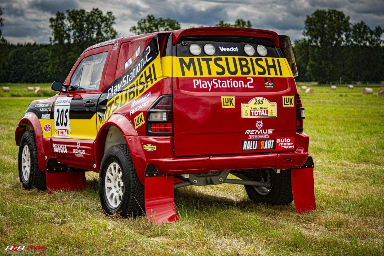 MITSUBISHI PAJERO III 3.2 DID T1 DAKAR CLASSIC 2025 - Image 3