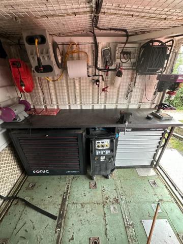 Mercedes Actros 6x6 - Image 10