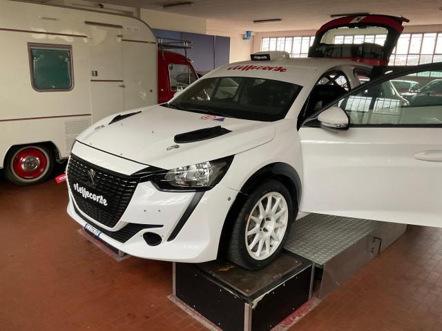 Peugeot 208 Rally4 - Image 2
