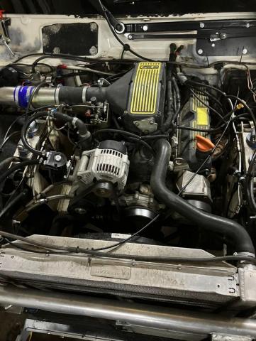 Land Rover Discovery v8 - Image 4