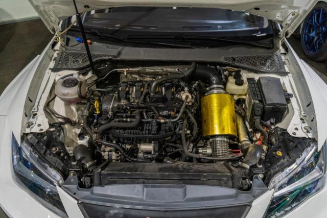 CUPRA LEÓN TCR 350 hp - Image 10