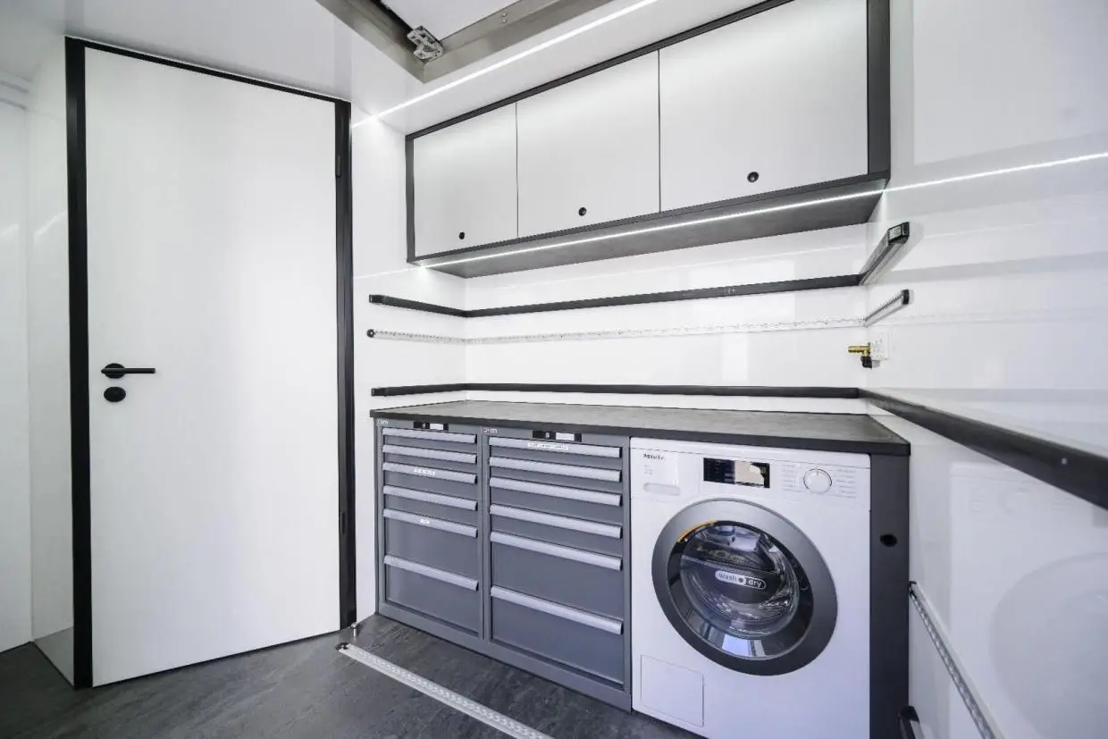 A6 JUNG Hospi-Shuttle Slide-out - Image 9