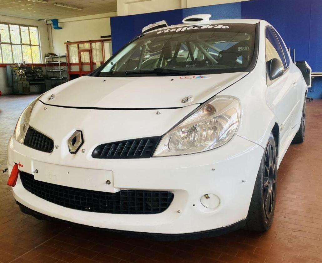 Renault Clio R3 MAXI