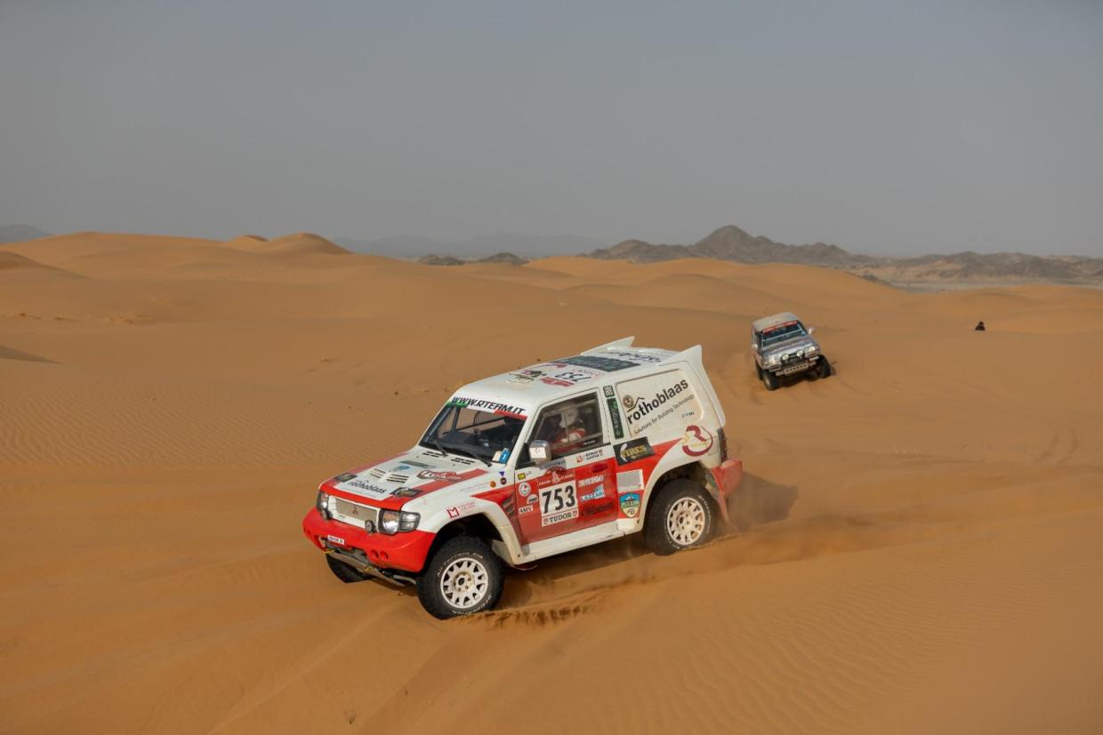Mitsubishi Pajero EVO T1 TH Dakar Classic - Image 2