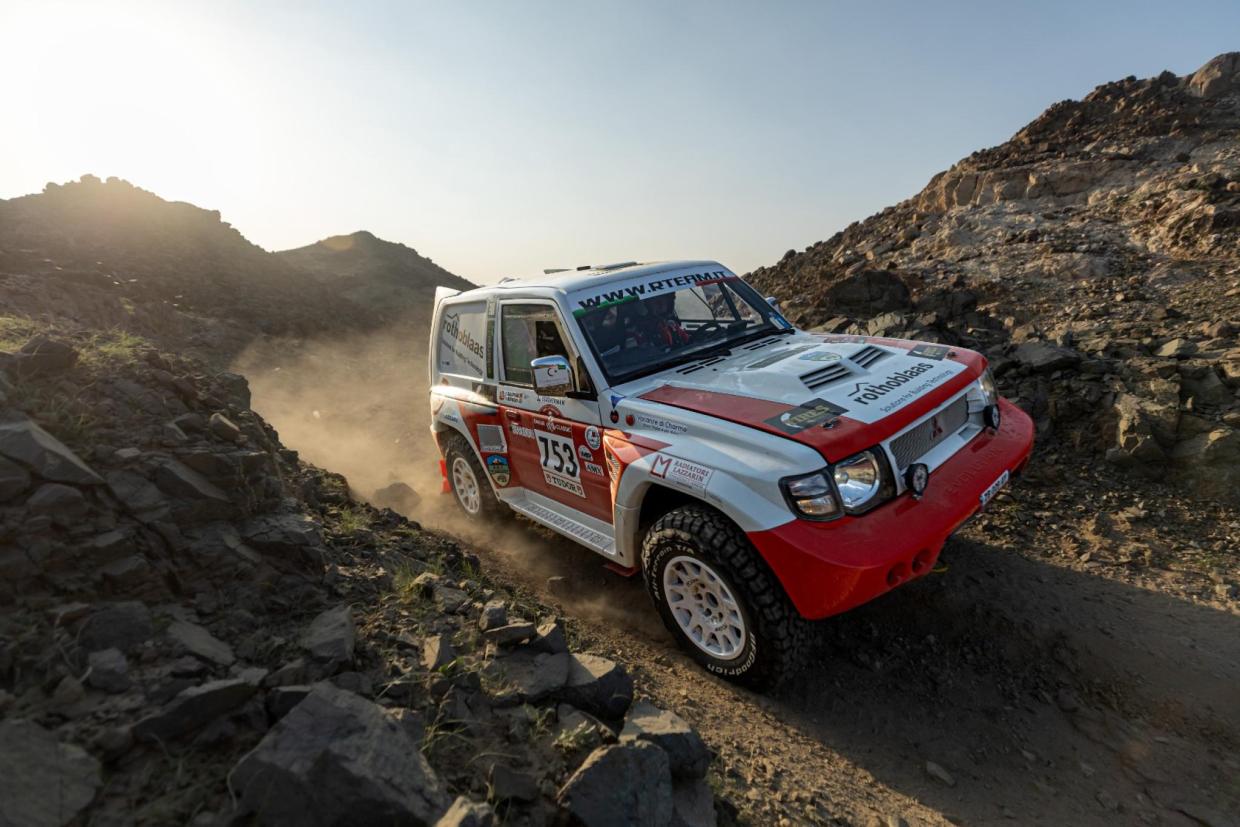 Mitsubishi Pajero EVO T1 TH Dakar Classic - Image 3