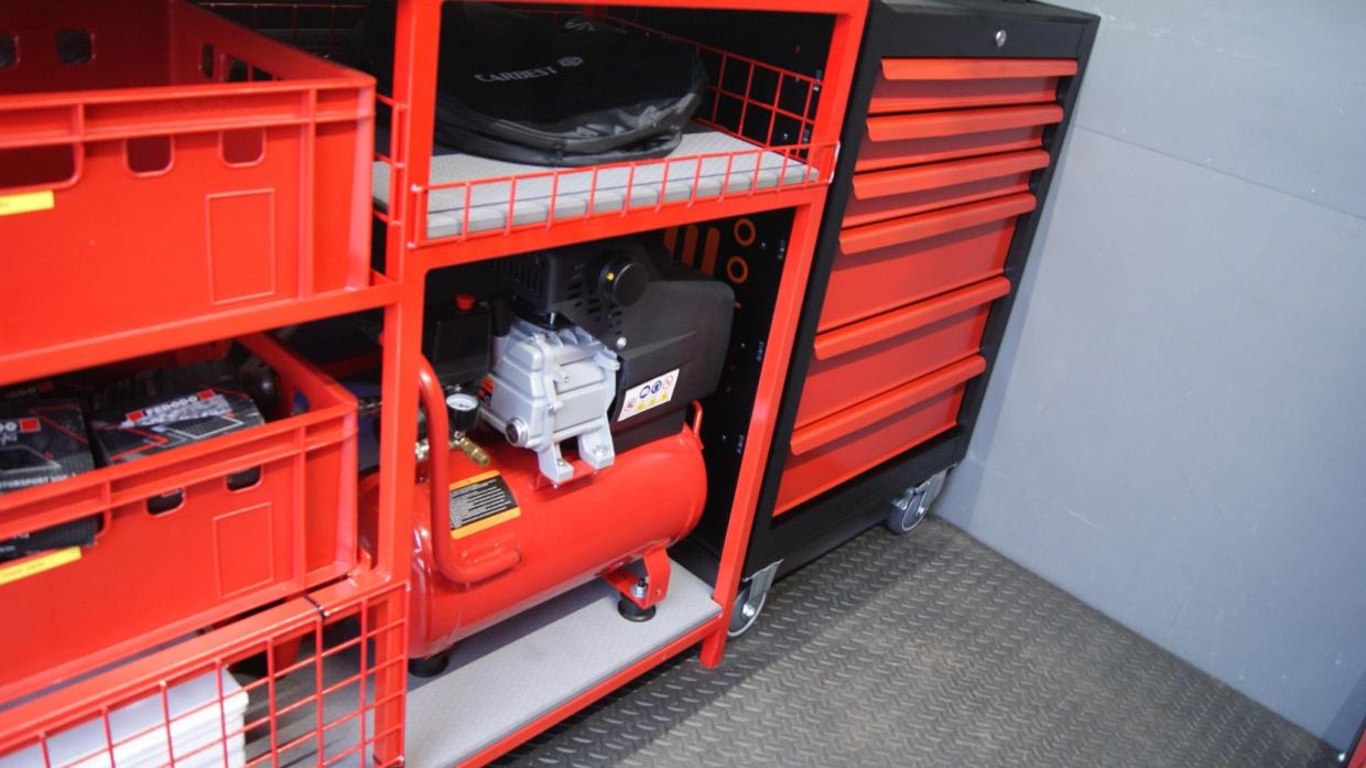 Professionally build Service/Hospitality van - Image 7