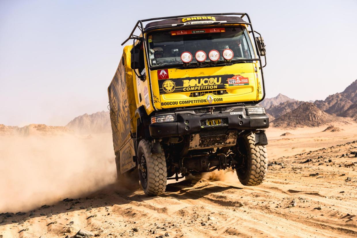 RENAULT KERAX - Image 1
