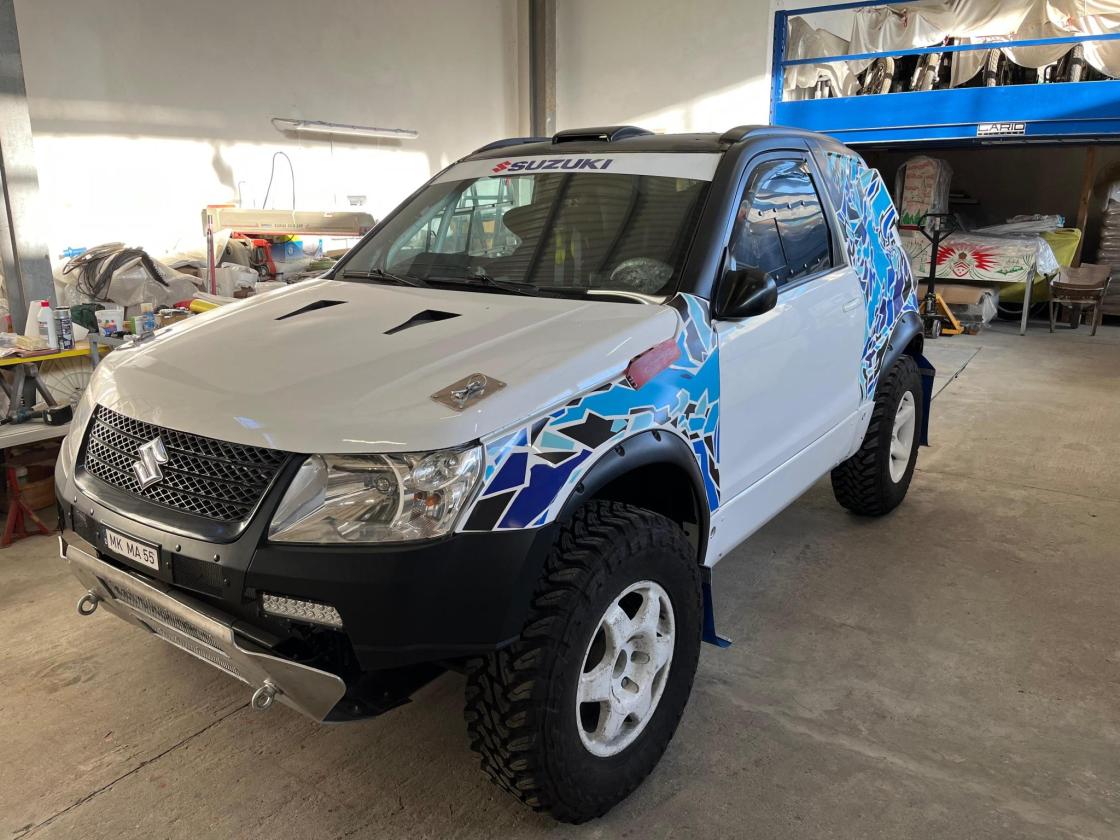 Suzuki Grand Vitara T1 Rally Raid - Image 10