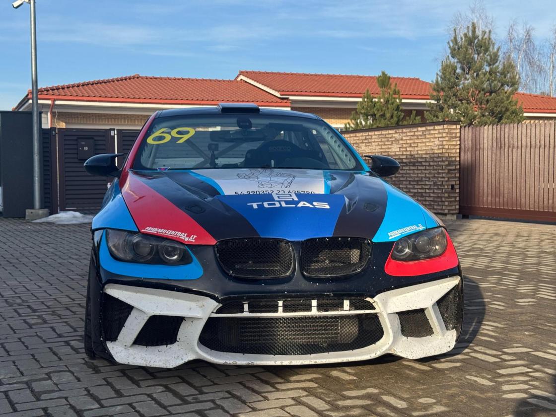 BMW 330D E92
