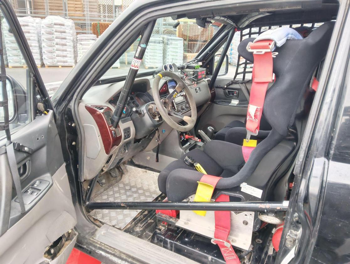Mitsubishi Pajero 3 T2 3.2D - Image 3