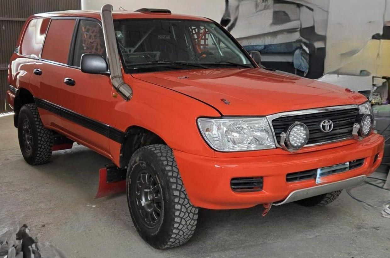 2 x TOYOTA HDJ100 4.2 TD DAKAR CLASSIC (ORANGE / BLUE) - Image 8