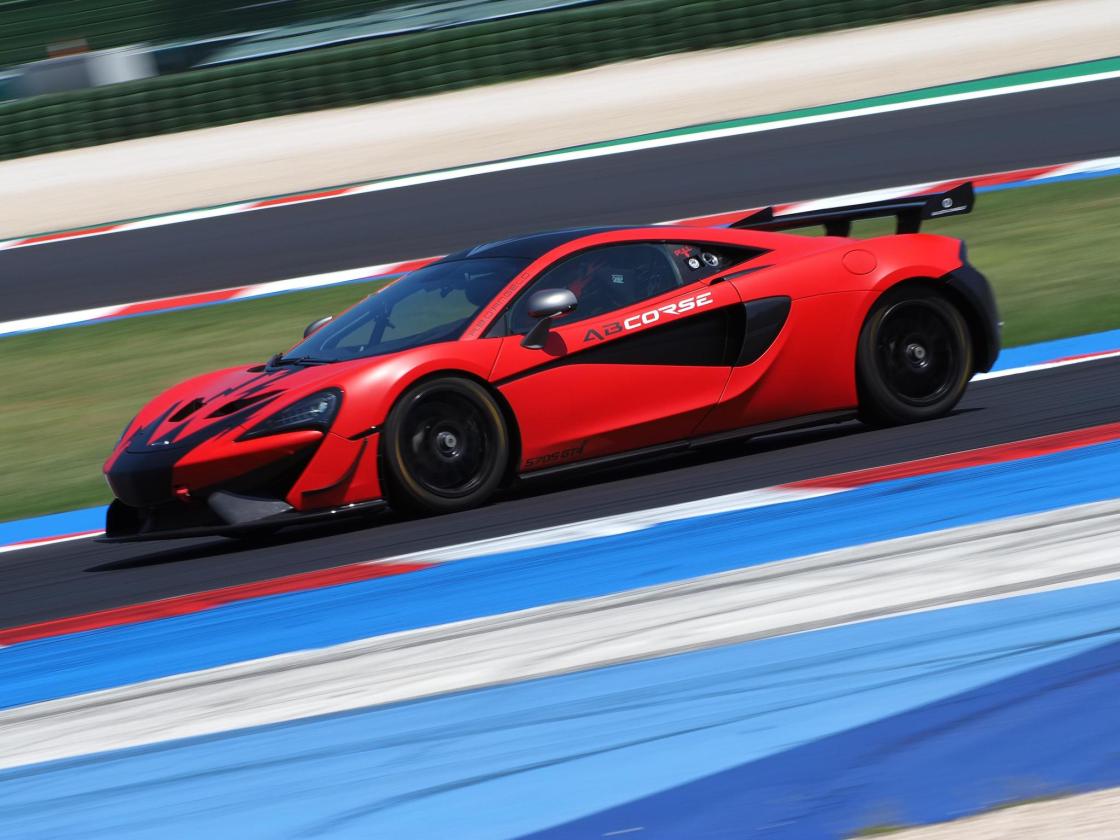 McLaren 570S GT4 / Trophy #151 – Complete GT Racing Turnkey Package - Image 2