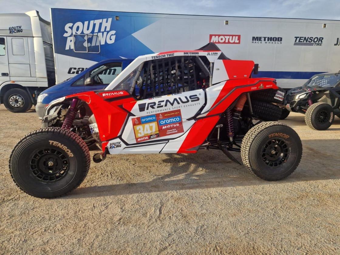 Can-Am Maverick X3 South Racing Wide full works spec - Image 6