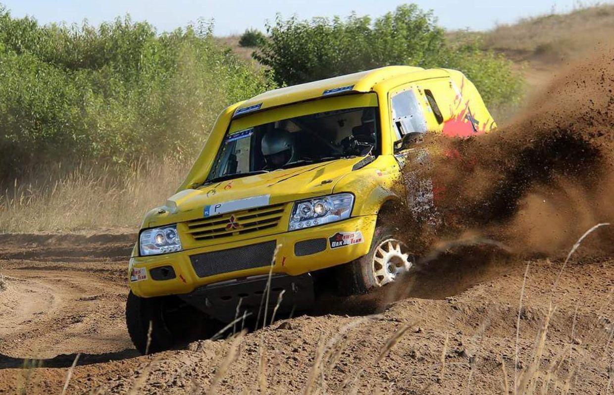 MITSUBISHI PAJERO T1 DAKAR – 370 PS | 1970 kg | Laminat | Kevlar