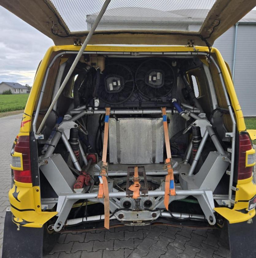 MITSUBISHI PAJERO T1 DAKAR – 370 KM | 1970 KG | LAMINAT | KEVLAR - Image 3