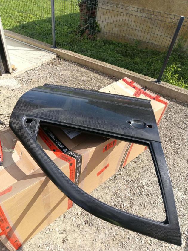 VW Golf 4 Carbon Deuren – Volledig Carbon – Straatlegaal & Motorsport - Image 10