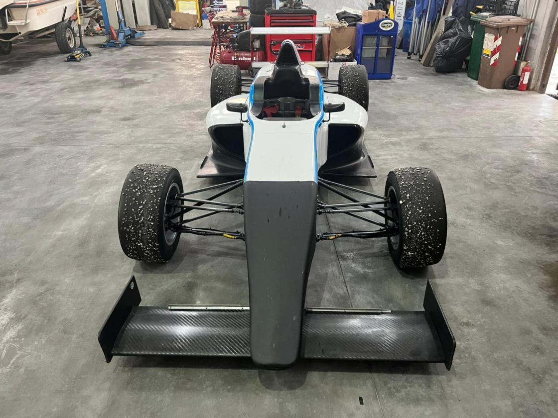 FORMULA 4 TATUUS T014 - Image 3