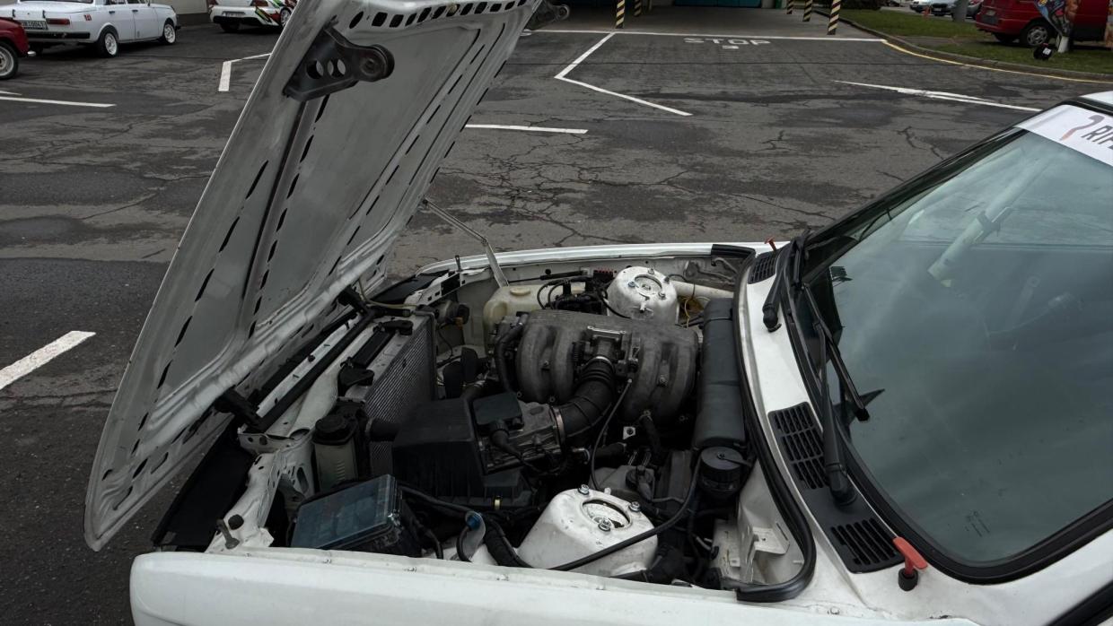 BMW 318iS original - Image 8