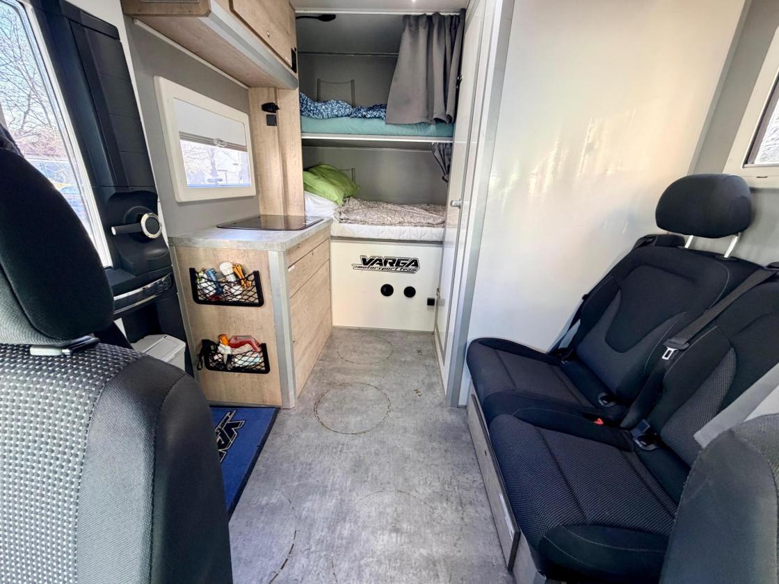 Mercedes-Benz Sprinter 519 CDI – samochód kempingowy i serwisowy - Image 10
