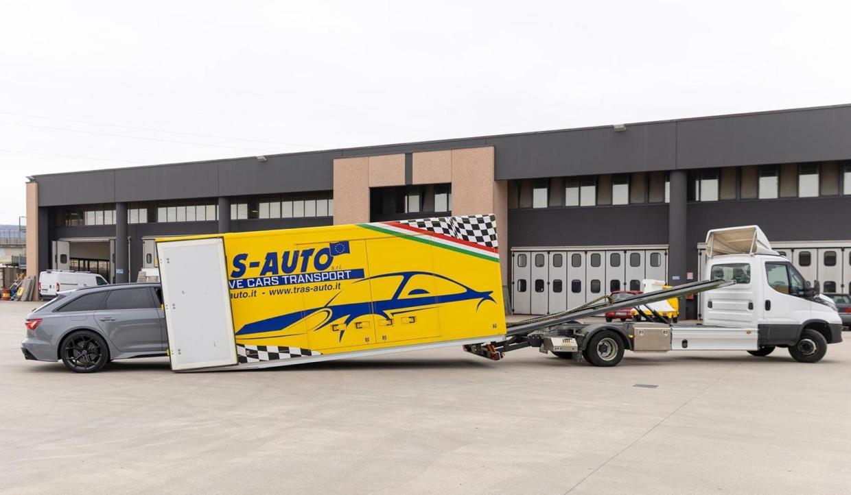 Přepravník závodních vozů Iveco Daily - Image 3