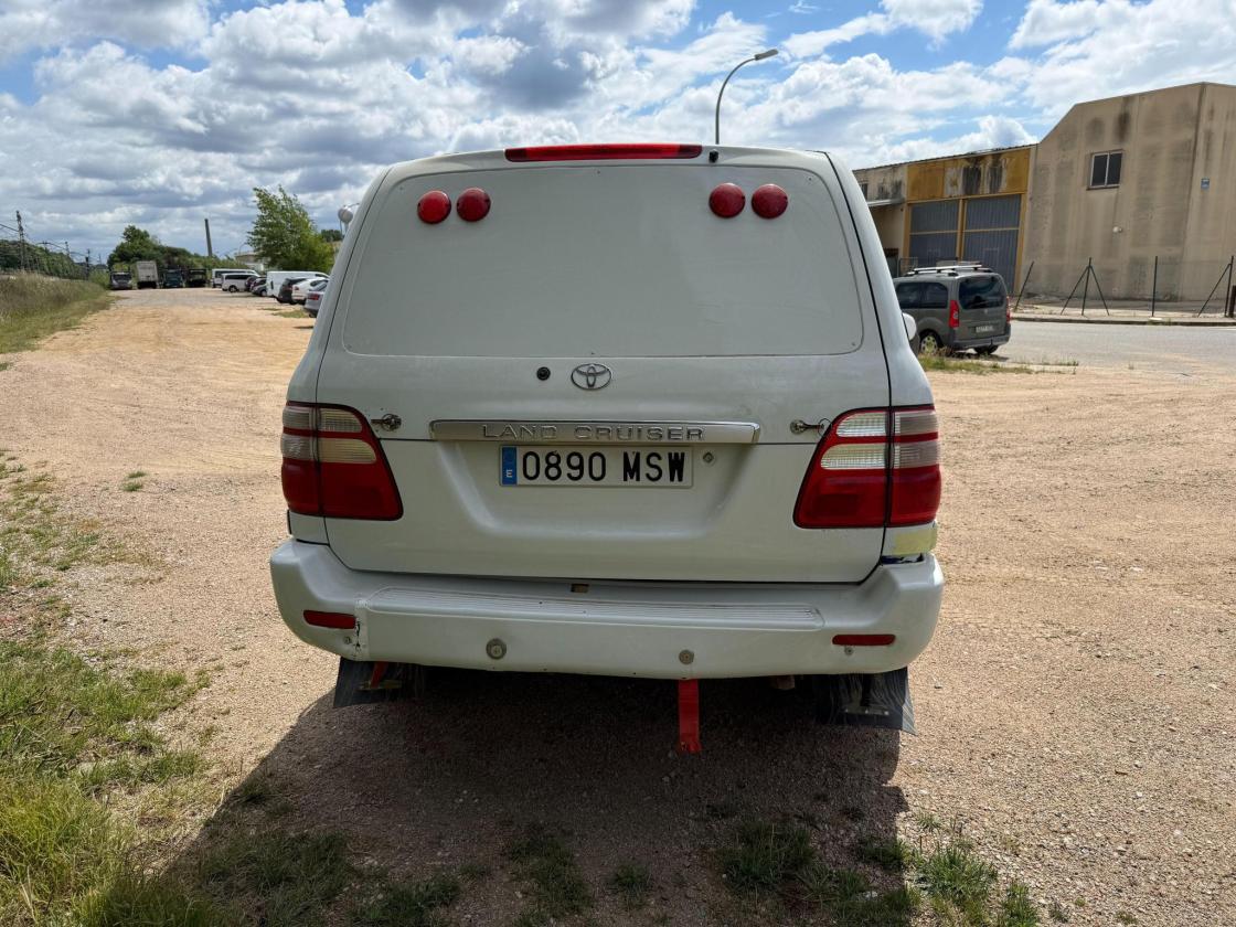TOYOTA HDJ 100 - Image 4