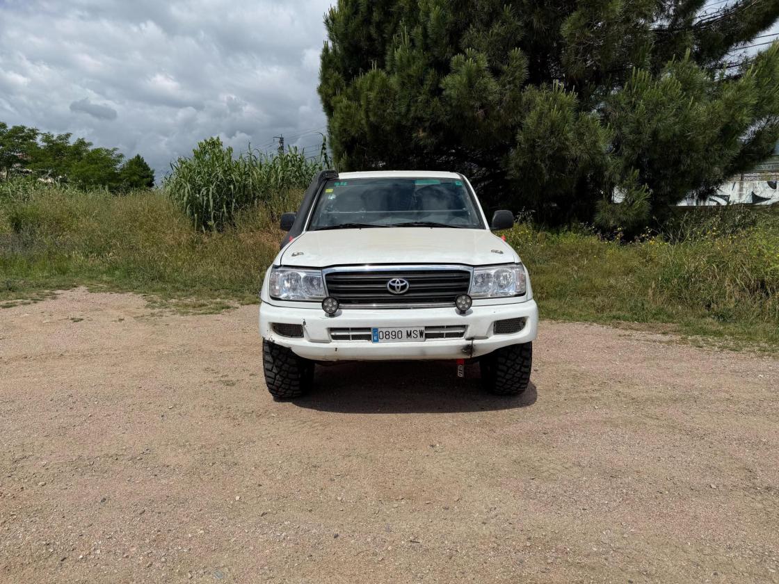 TOYOTA HDJ 100