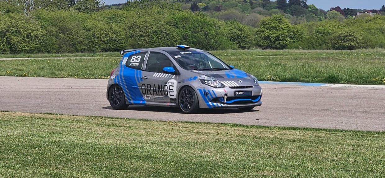 Renault Clio 3 Cup X85 - Image 2