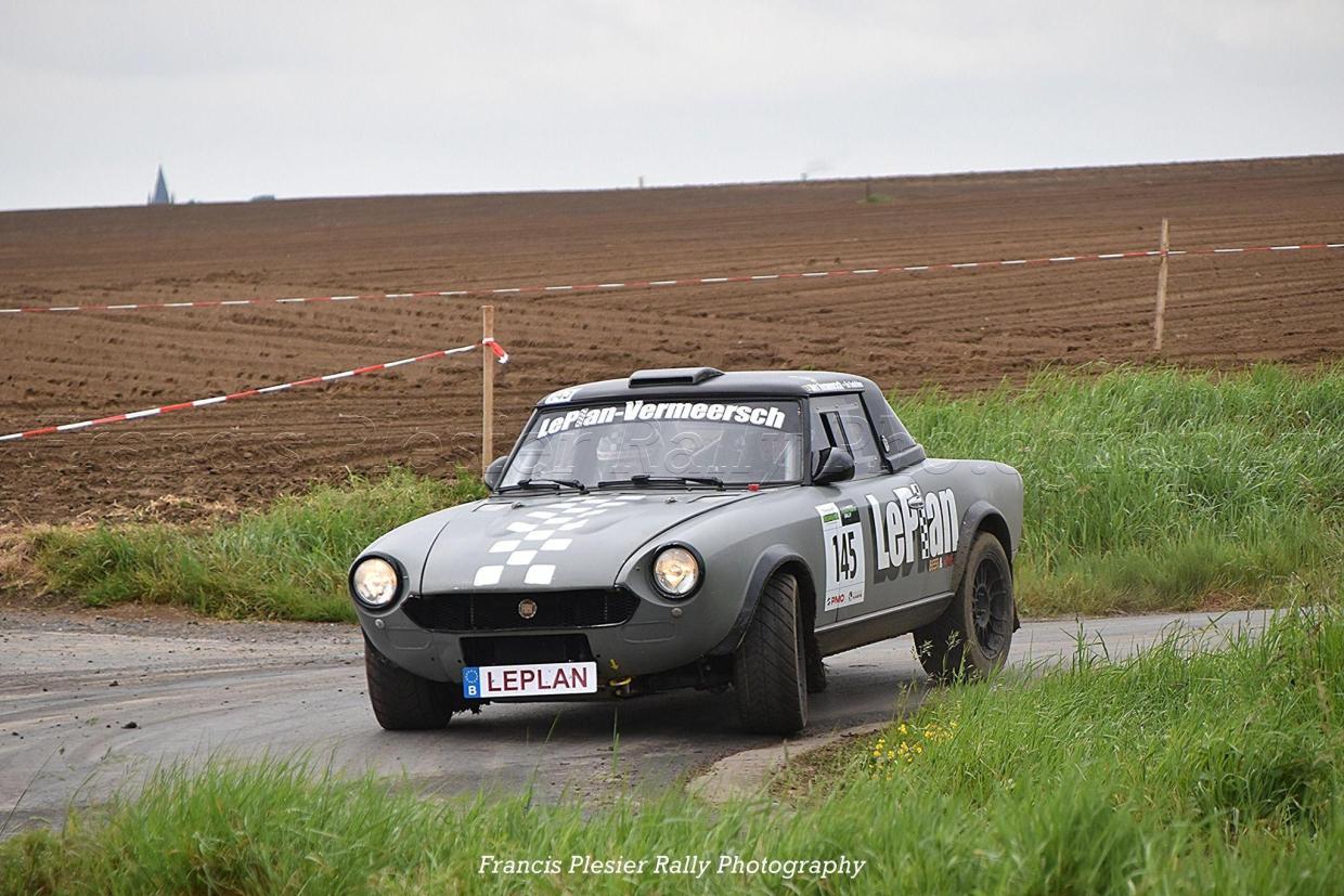 FIAT 124 SPIDER ABARTH 2.0 - Kuva 5