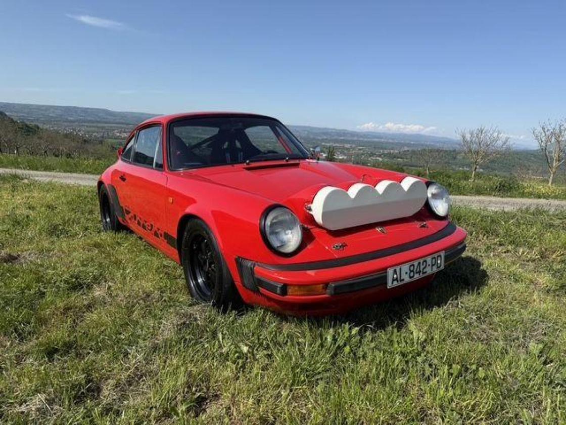 Porsche 911 2.7 class FIA GTS37 - Image 3
