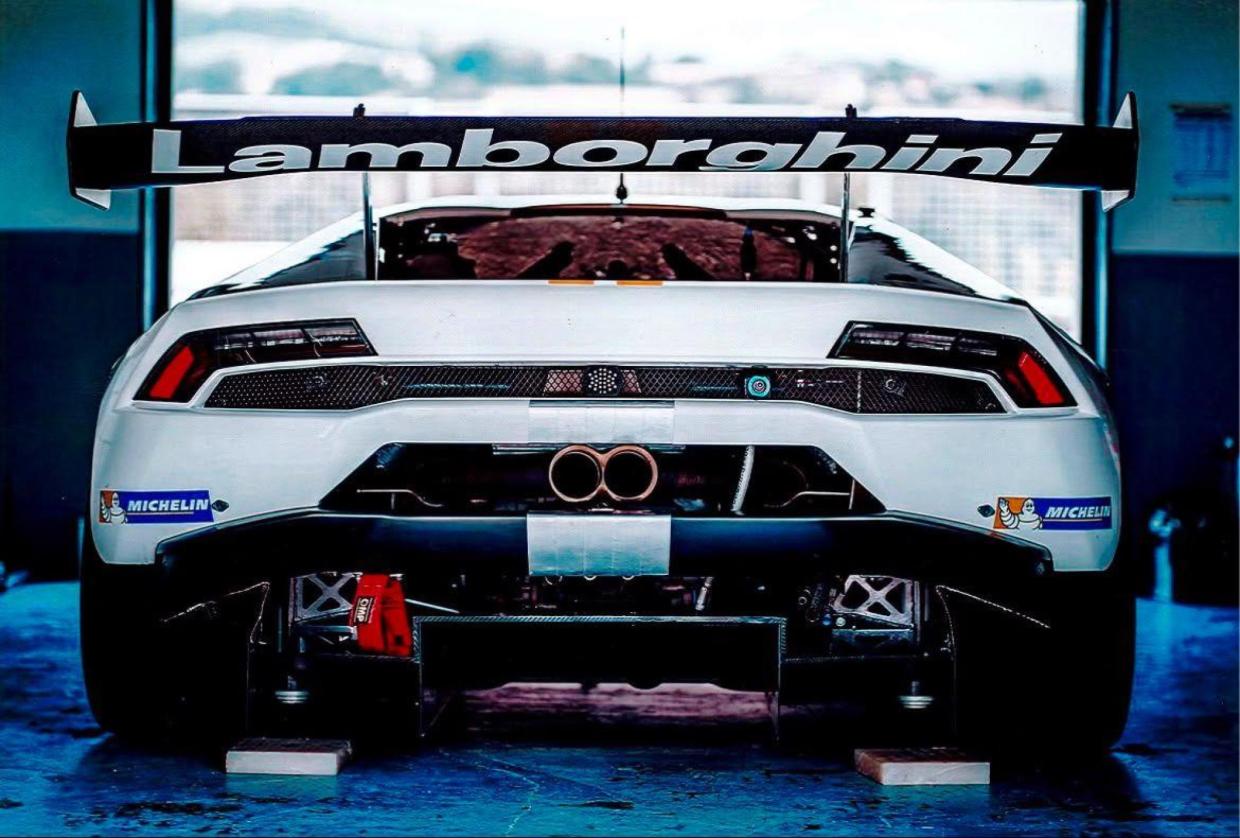 Lamborghini Huracan Supertrofeo kit Evo + záložní motor - Image 2
