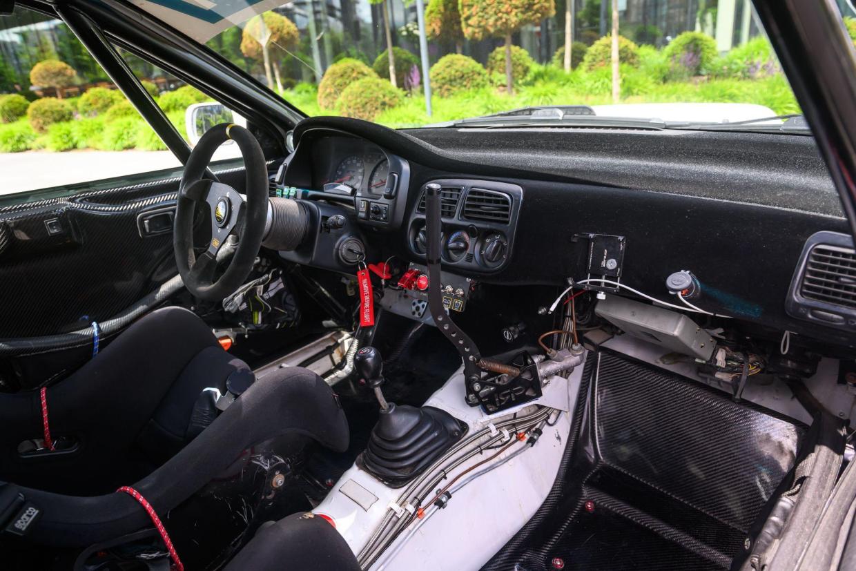 Subaru Impreza STI rally car - Image 5