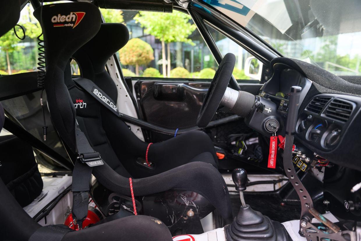 Subaru Impreza STI rally car - Image 8
