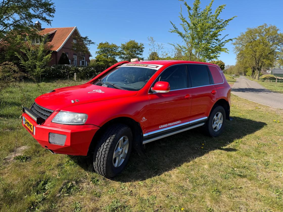 VW Touareg Press Car