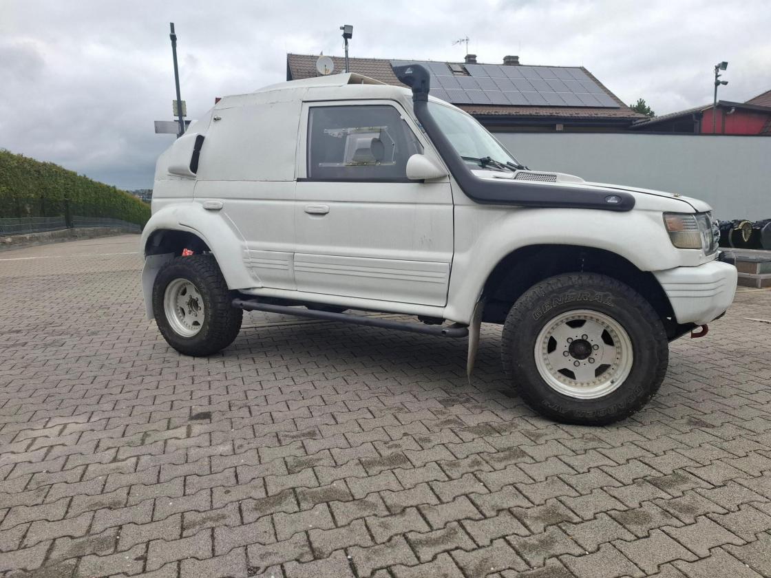 Mitsubishi Pajero II, 3.5L V6 petrol, 208hp - Image 2