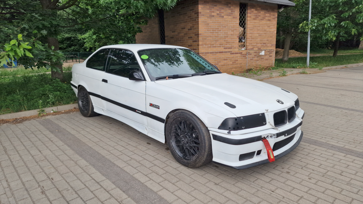 BMW 318is CUP - Image 3
