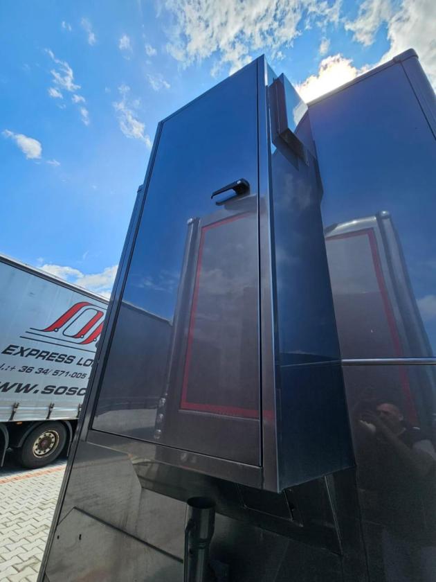 Závodní přepravní přívěs FLIEGL od společnosti LEHEL Coachbuilder - Image 5