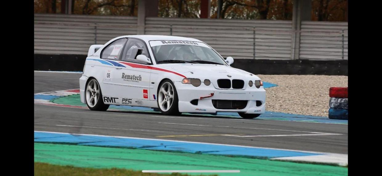 BMW 328 compact E46