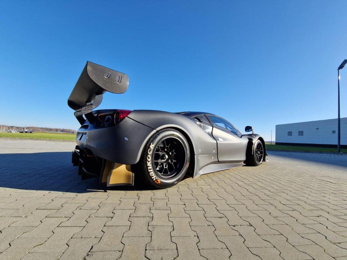 Ferrari 488 GT3 EVO #462 - Image 2