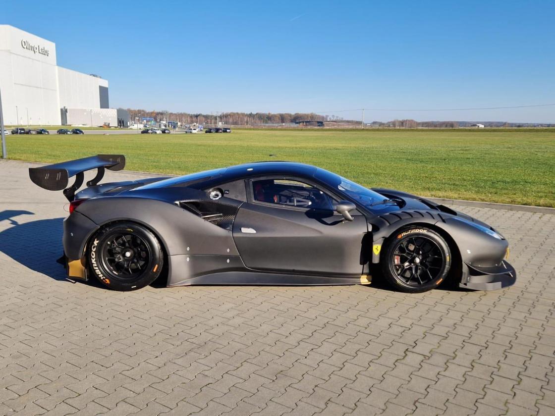 Ferrari 488 GT3 EVO #462 - Image 3