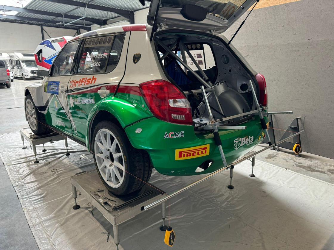 Škoda Fabia S2000 – Chassis-Nr. 49 - Image 7