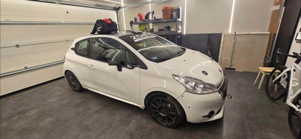 Peugeot 208 R2