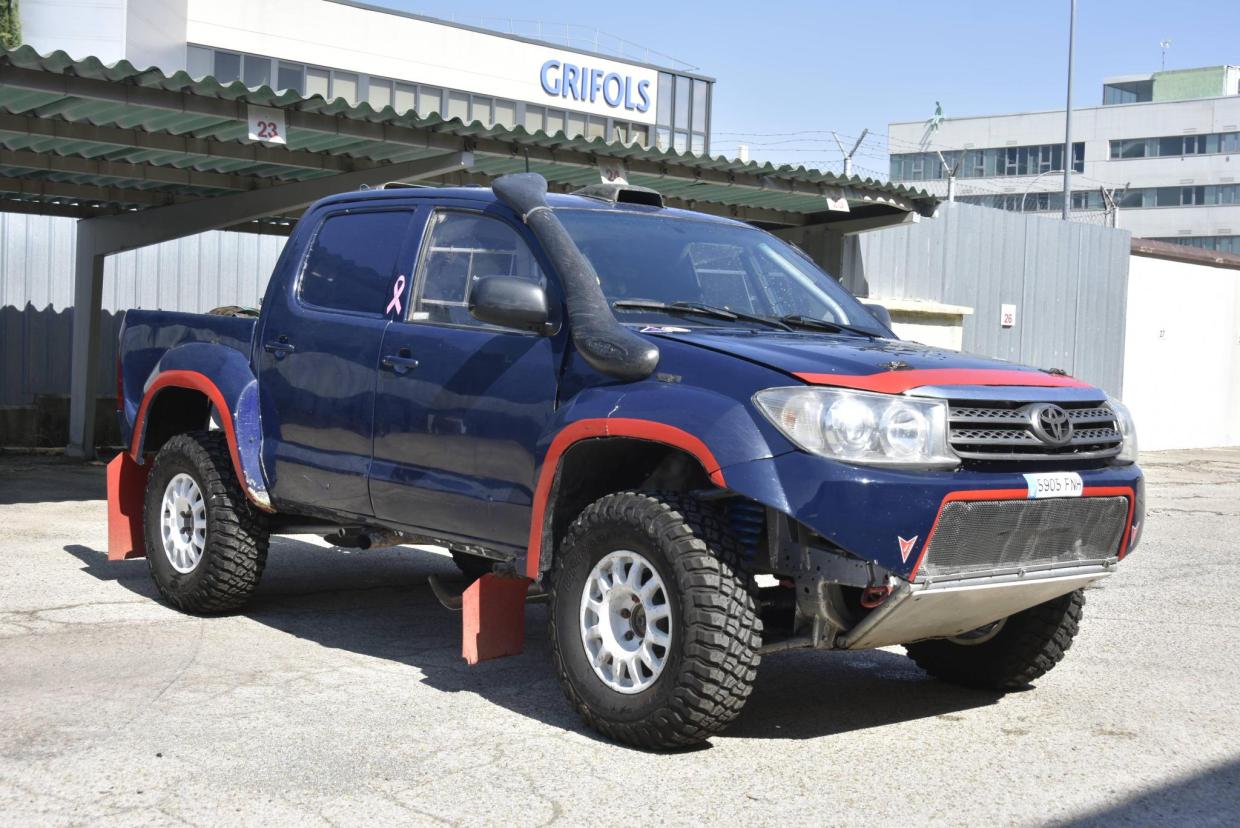 Toyota Hilux T1-N (Spanish overall runner-up and two-time category champion) - Image 2