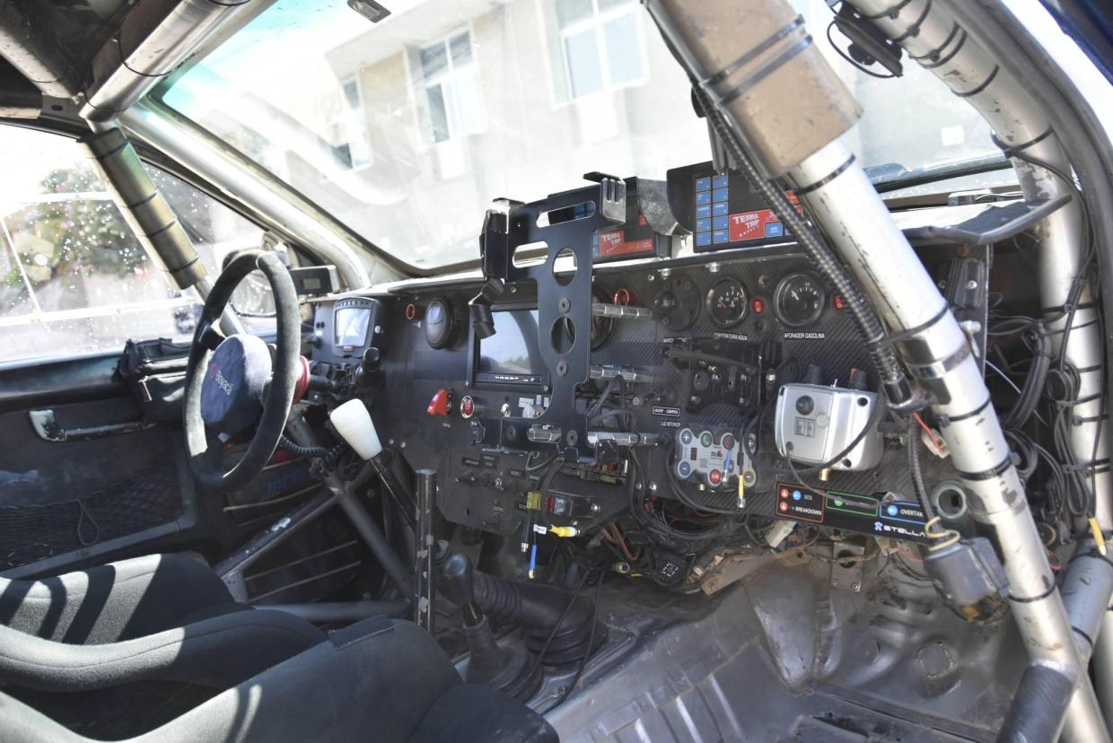 Toyota Hilux T1-N (Spanish overall runner-up and two-time category champion) - Image 5