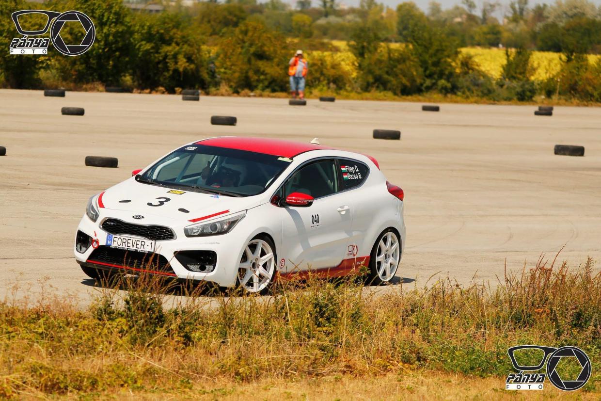 Kia Proceed GT 1.6 Turbó - Image 4