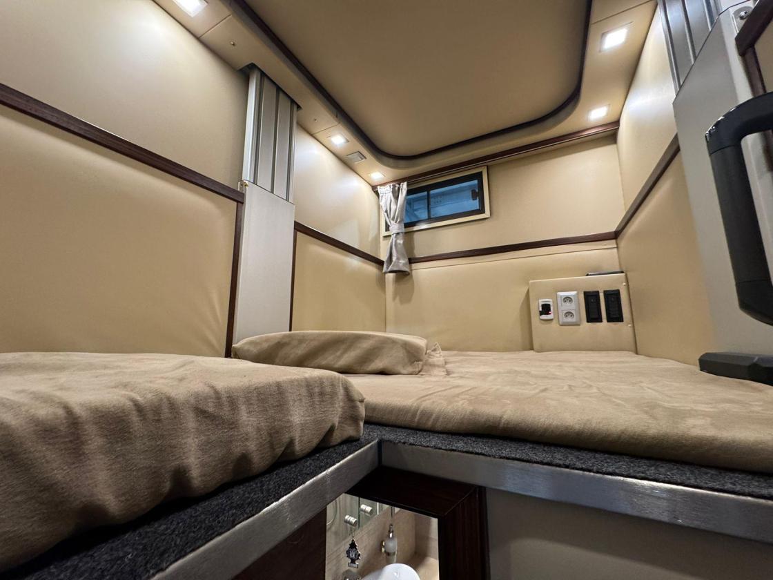 Mercedes Benz Actros - Image 6