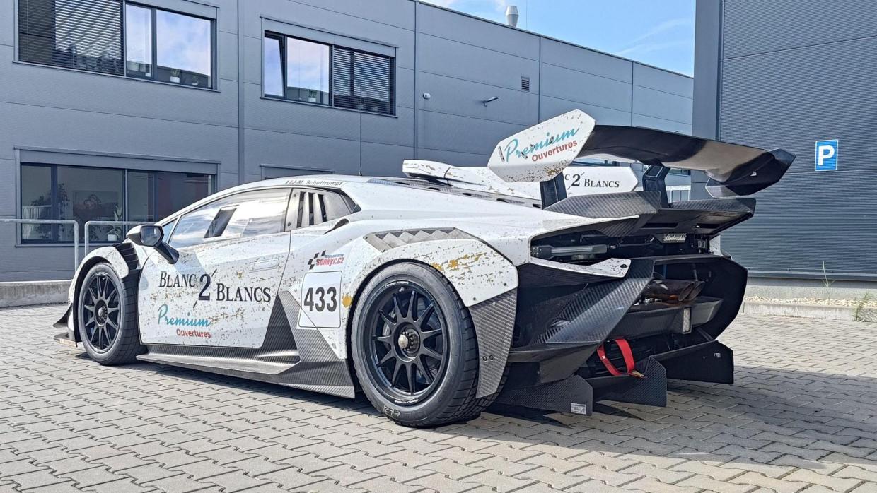 Lamborghini Huracán Super Trofeo EVO2 - Image 4