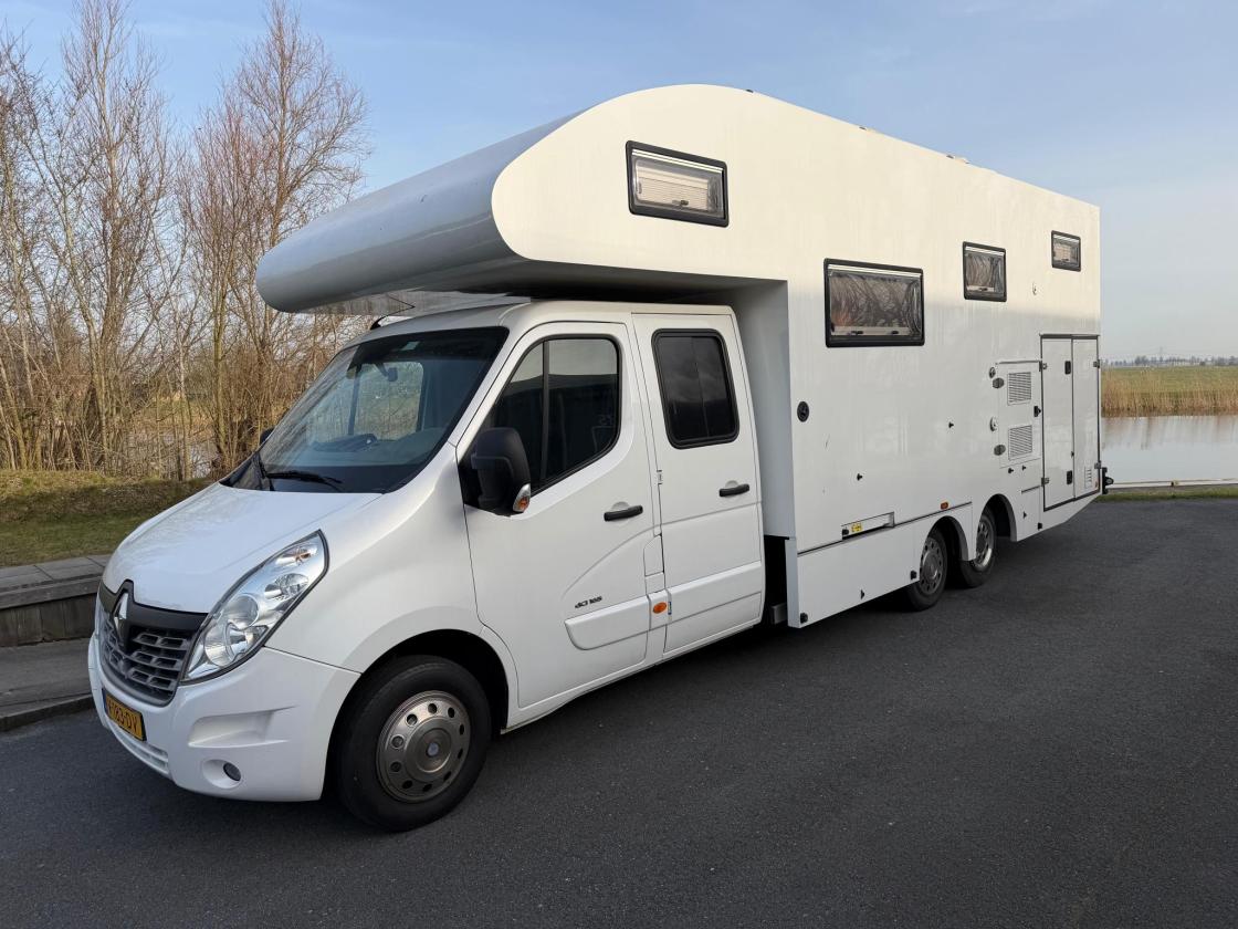 Renault Master Motorhome - Image 2