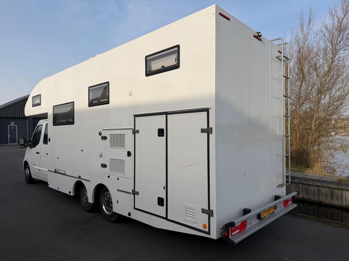 Renault Master Motorhome - Image 3
