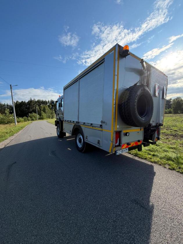MAN TGM 4x4 - Image 2