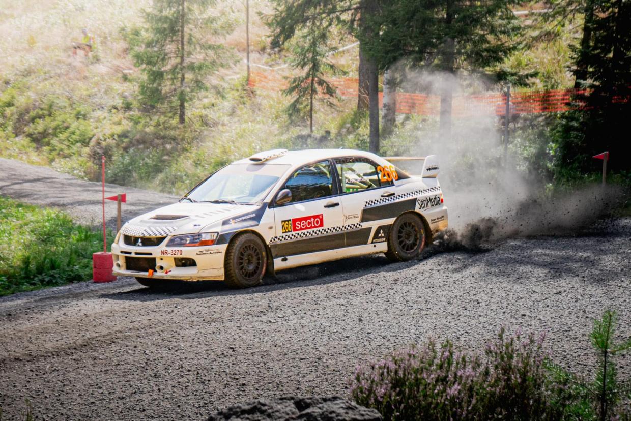 Mitsubishi Lancer Evo 9 RS